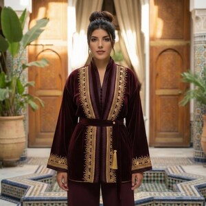 3-Piece Burgundy Velvet Caftan | Elegant Set with Gold Embroidery | Traditional Moroccan Clothing (Moroccan Jabadore)